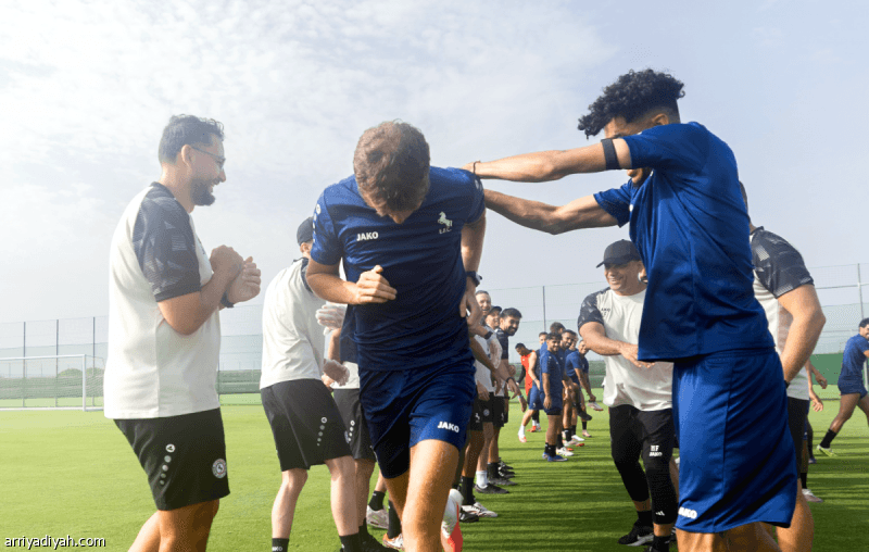 Hindry joins the Agreement camp