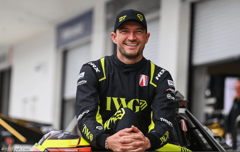 Evans Pursues Dennis in Formula E