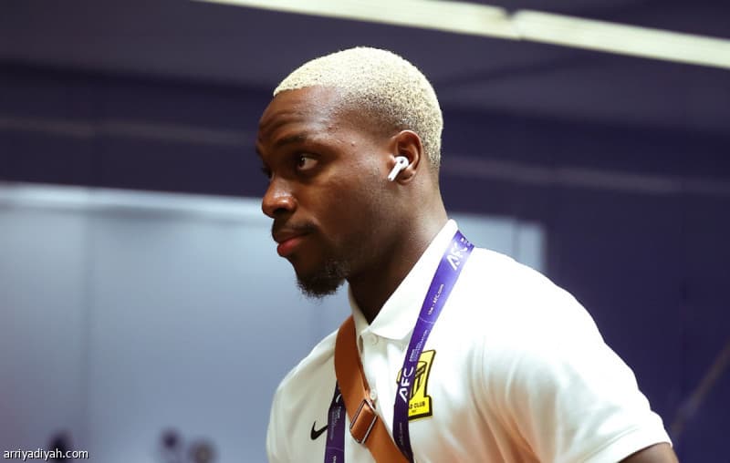 Elyequinia, Rios return; Wijnaldum starts