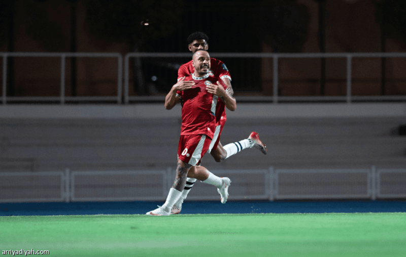 ميراندا يقود العدالة للفوز الأول