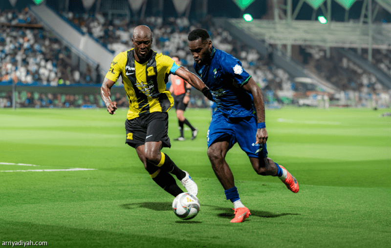 الاتحاد يتعثر أمام الفتح للموسم الثالث على التوالي