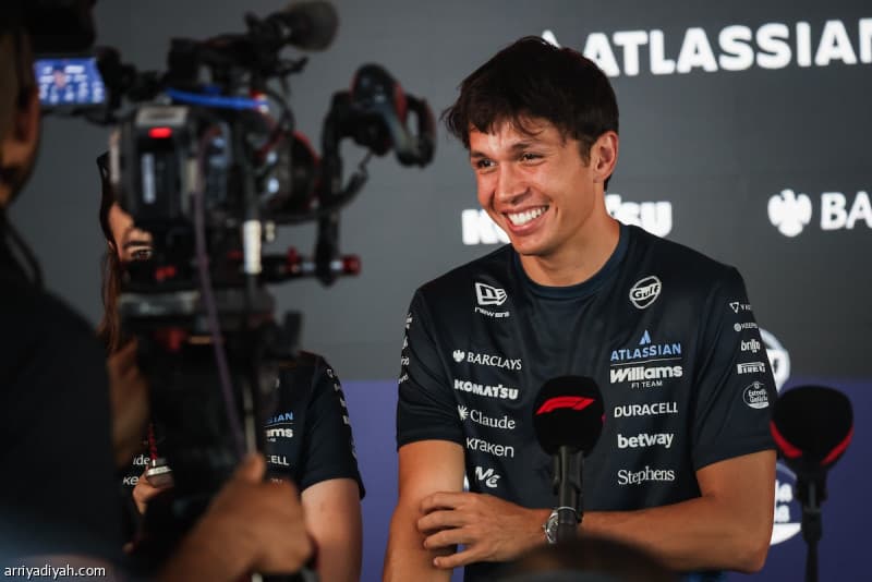 Albon extends contract with Williams until 2027