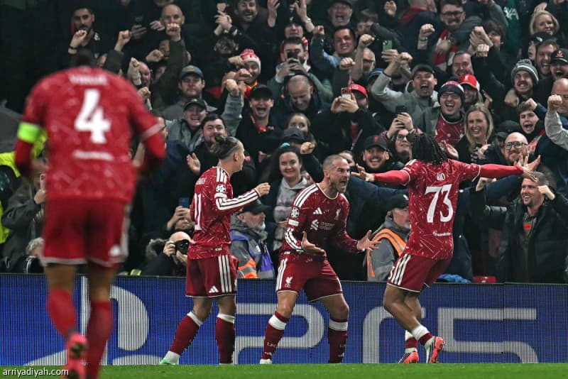 ليفربول يتفوق على الغواصات ويتصارع مع باريس على الصدارة