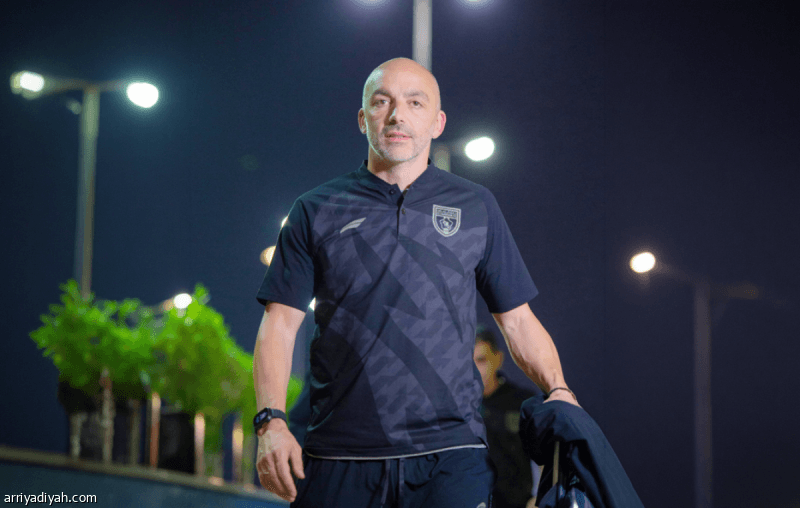 مدافع جديد يدعم التعاون أمام النصر
