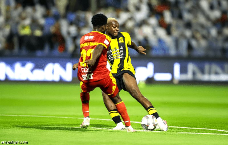 إلينيخينا يبدأ أهداف الدوري بعد الكأس