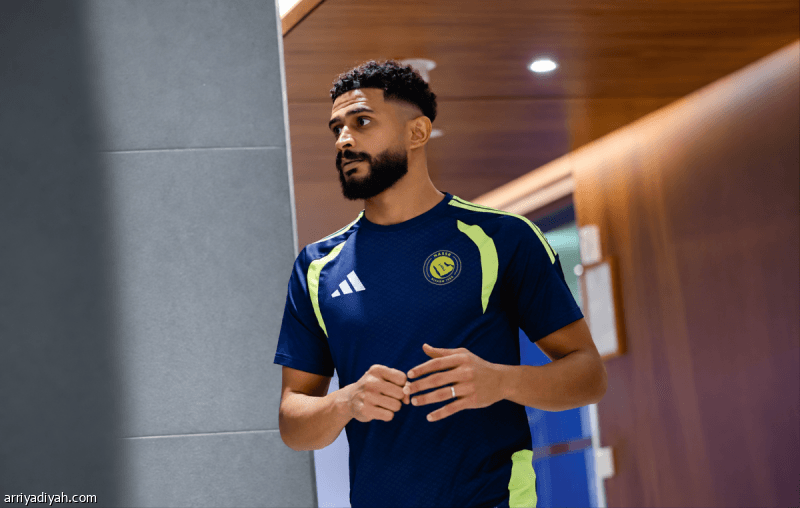 قبل نيفتشي النصر يعيد العمري وتحديد القائمة