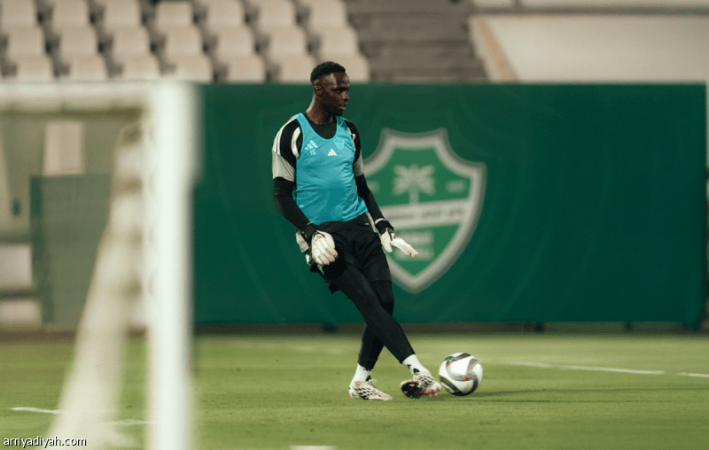 Al-Ahli Reviews Mendy Before Diriyah