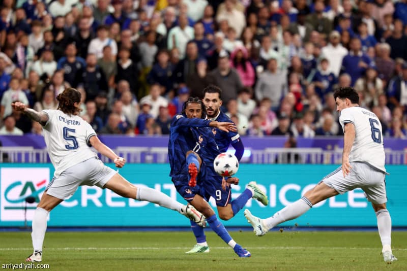 Italy's draw ruins Zidan's night