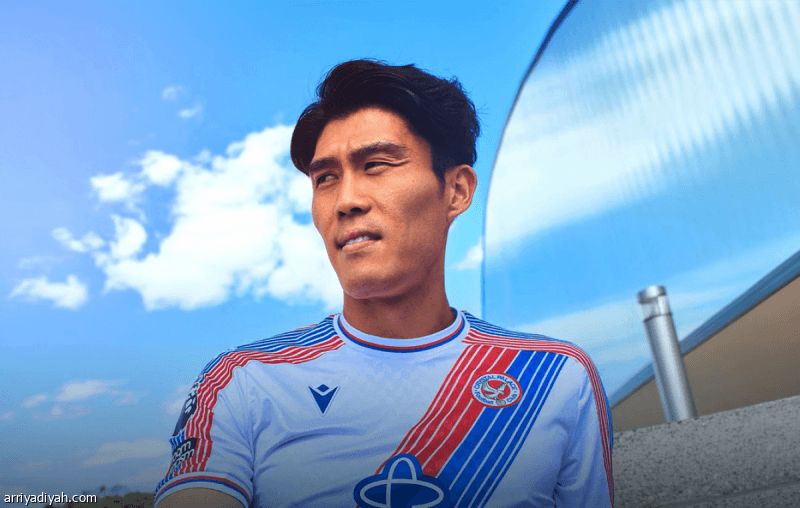 Tomiyasu backs Palace's defense