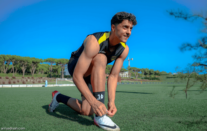 نيوم يستعير الغامدي من الاتحاد
