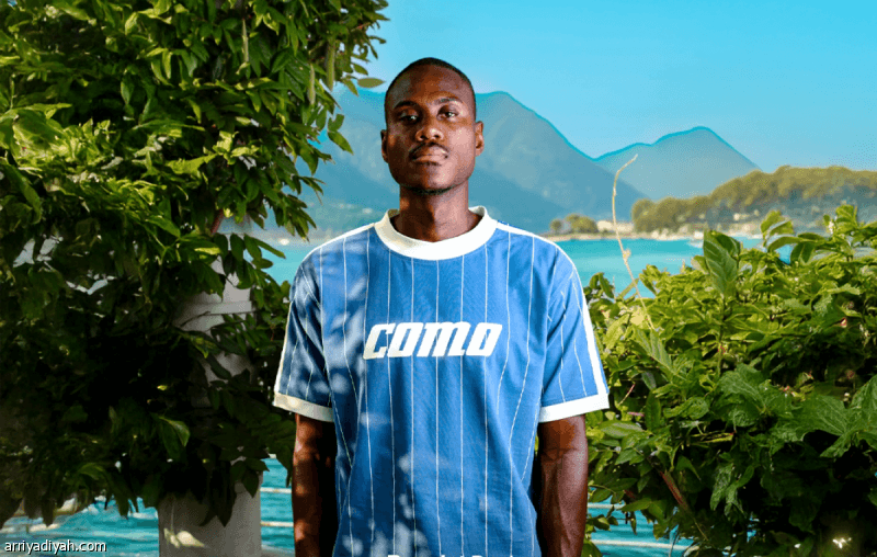 Chalupah signs five-year deal with Como