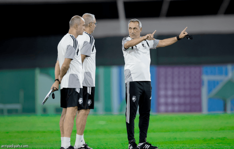 Al-Qahtani absent due to stomach pain, Al-Aqidi's tests ongoing