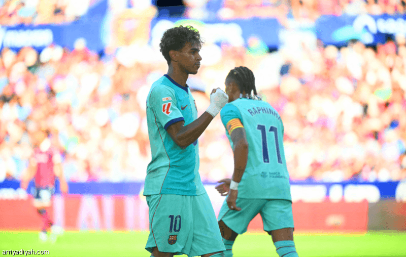 Barcelona wins 4-0 over Levante