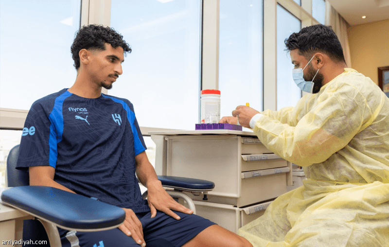 الرئيس يلتقي الهلاليين ومينا يفحص