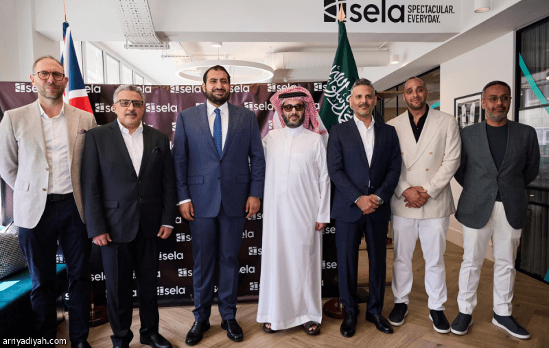 عبدالله بن خالد وآل الشيخ يفتتحان فرع «صلة» في بريطانيا
