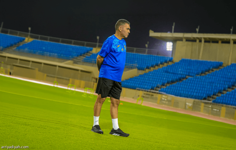 Al-Huzm aims for foreign keeper, drops Omaro