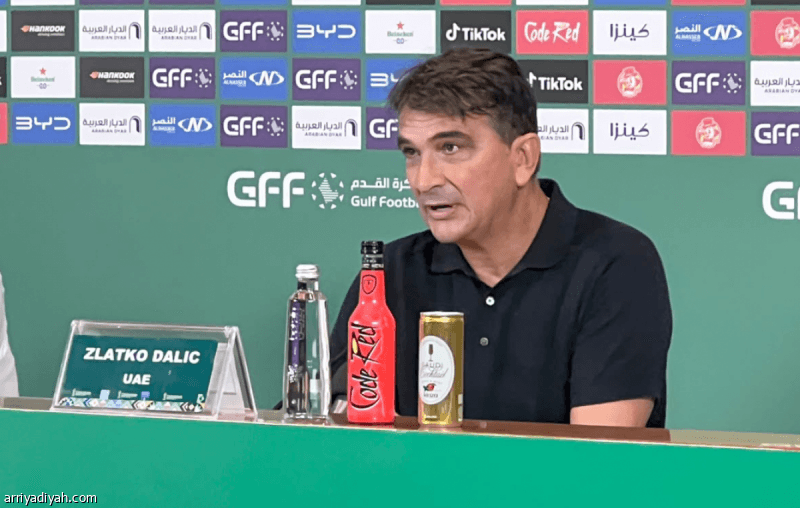 زلاتكو يهدف لتكوين منتخب إماراتي جديد
