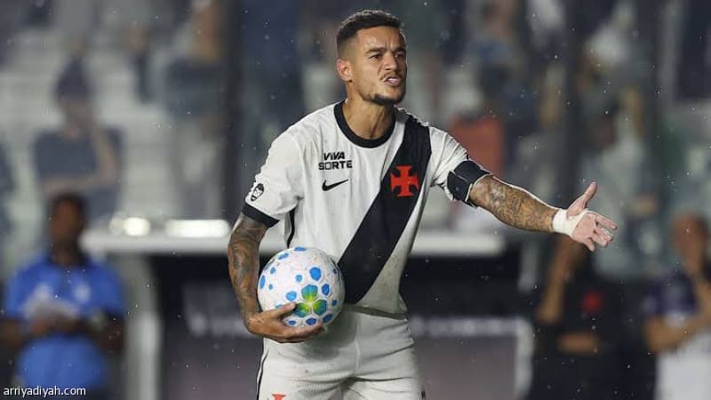 Coutinho joins Neymar on field