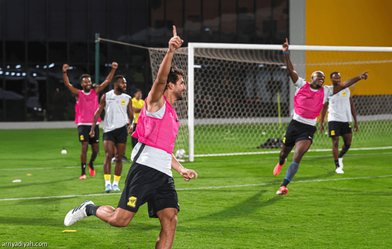 الاتحاد يعيد الشنقيطي ويستقبل ريوس