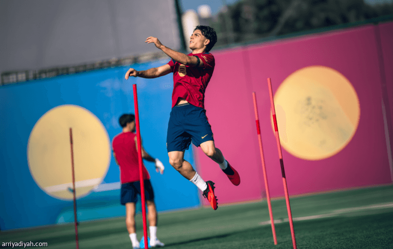 Barcelona prolongs Espart's contract to 2030