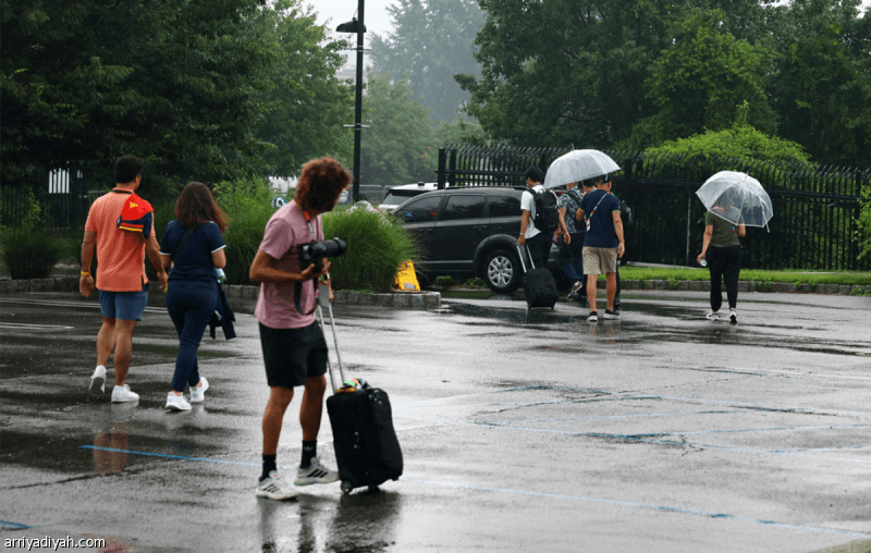 Spain cancels training due to storms
