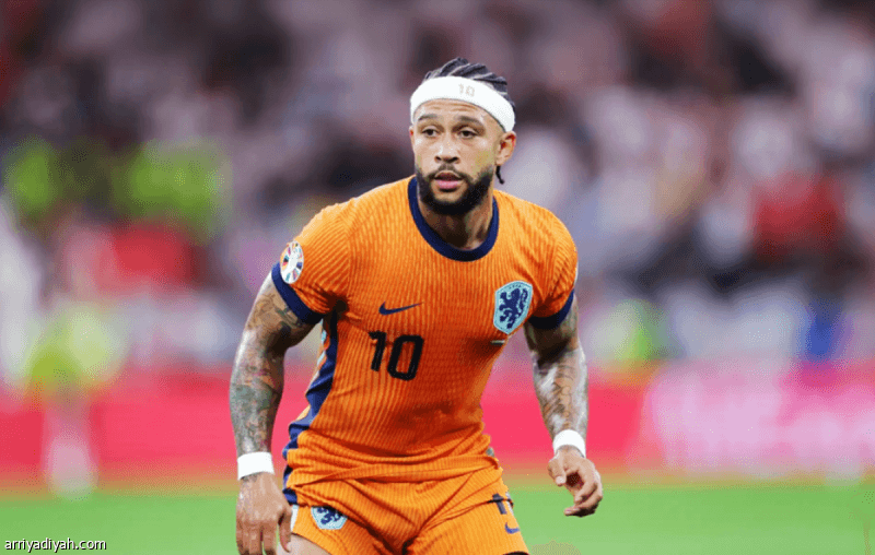 Corinthians withdraws from Depay