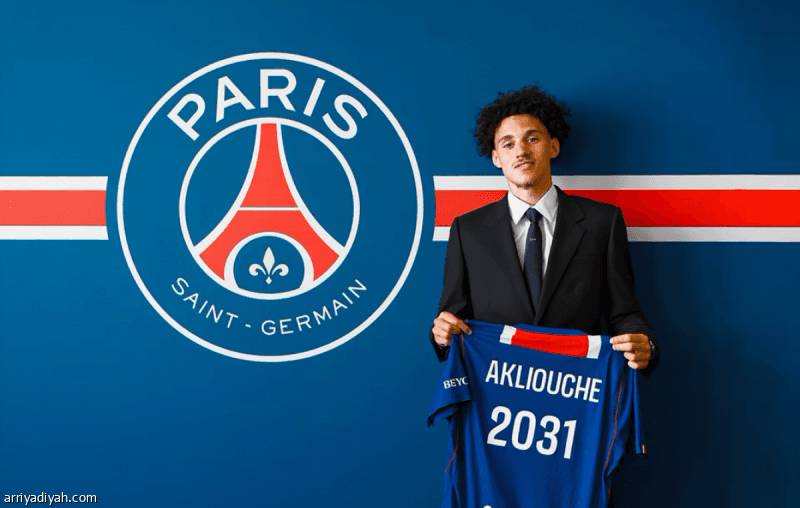 Akyouch increases pressure on Paris