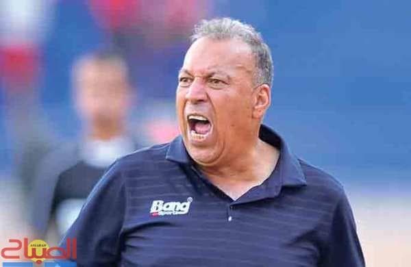 الفقيه بن صالح يوقع مع 14 لاعبا