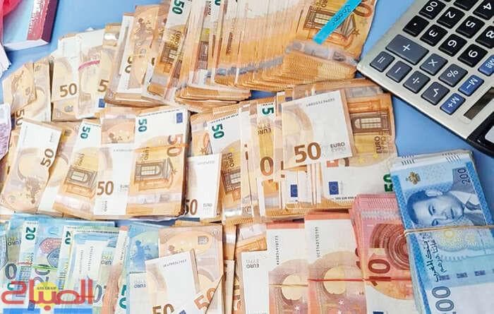 بنوك إسبانية تتابع أموال أغنياء المغرب
