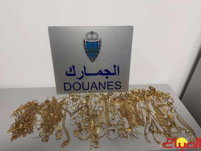 تحقيق في شبكة غسل أموال الذهب المسروق