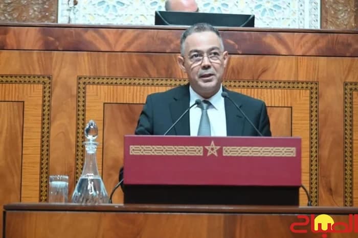 لقجع يعلن عن تدابير مالية جديدة للأجور والمعاشات