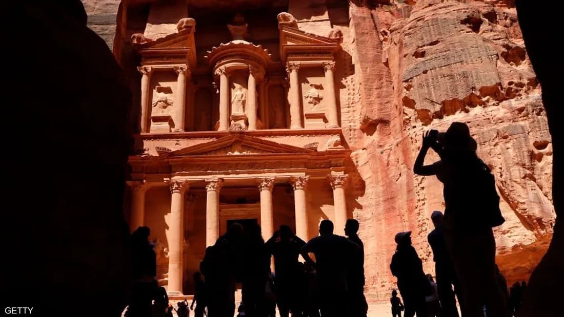 Government aids tourism in Petra to protect jobs