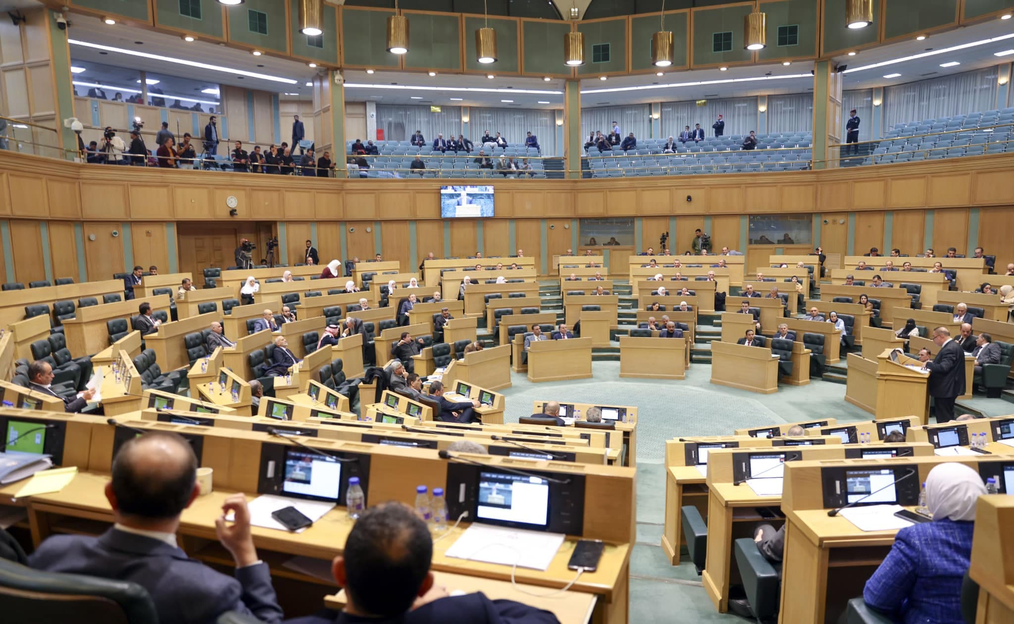 Al-Nuwab approves five real estate articles