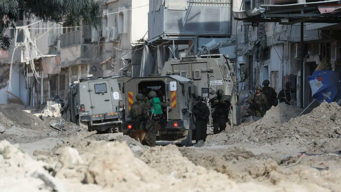 Hamas urges West Bank unity over camp threat