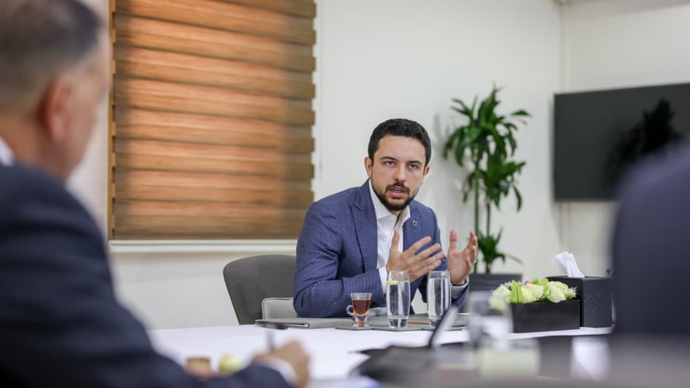 ولي العهد يشدد على إتمام أتمتة الأحوال والجوازات