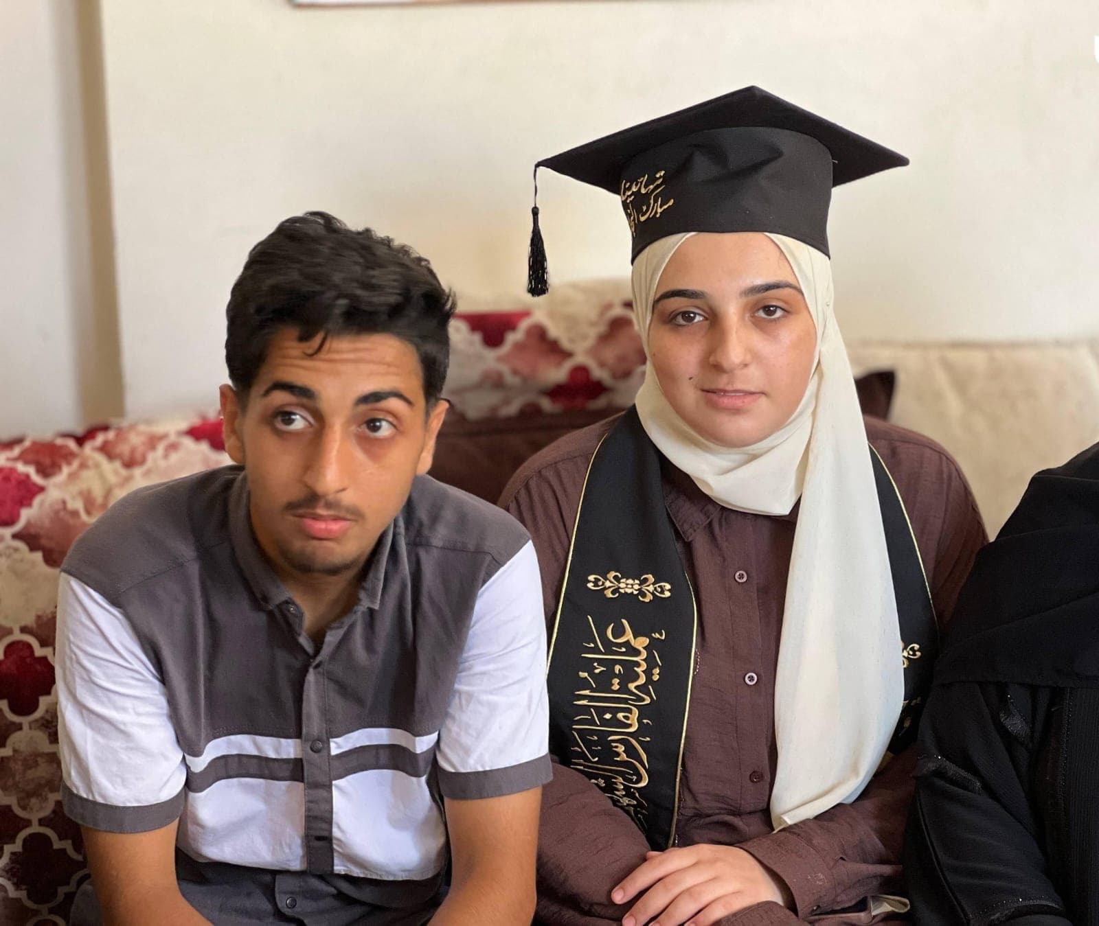 طلاب غزة يحتفلون بنجاحهم بعد ثلاث سنوات من الحرب