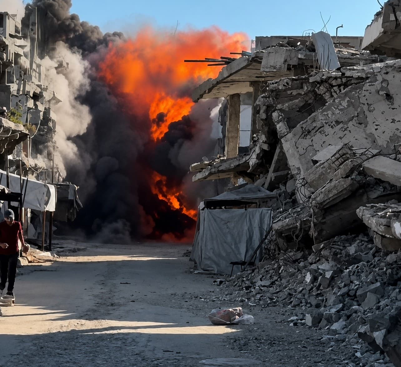 Israeli forces carry out Gaza demolitions and strikes