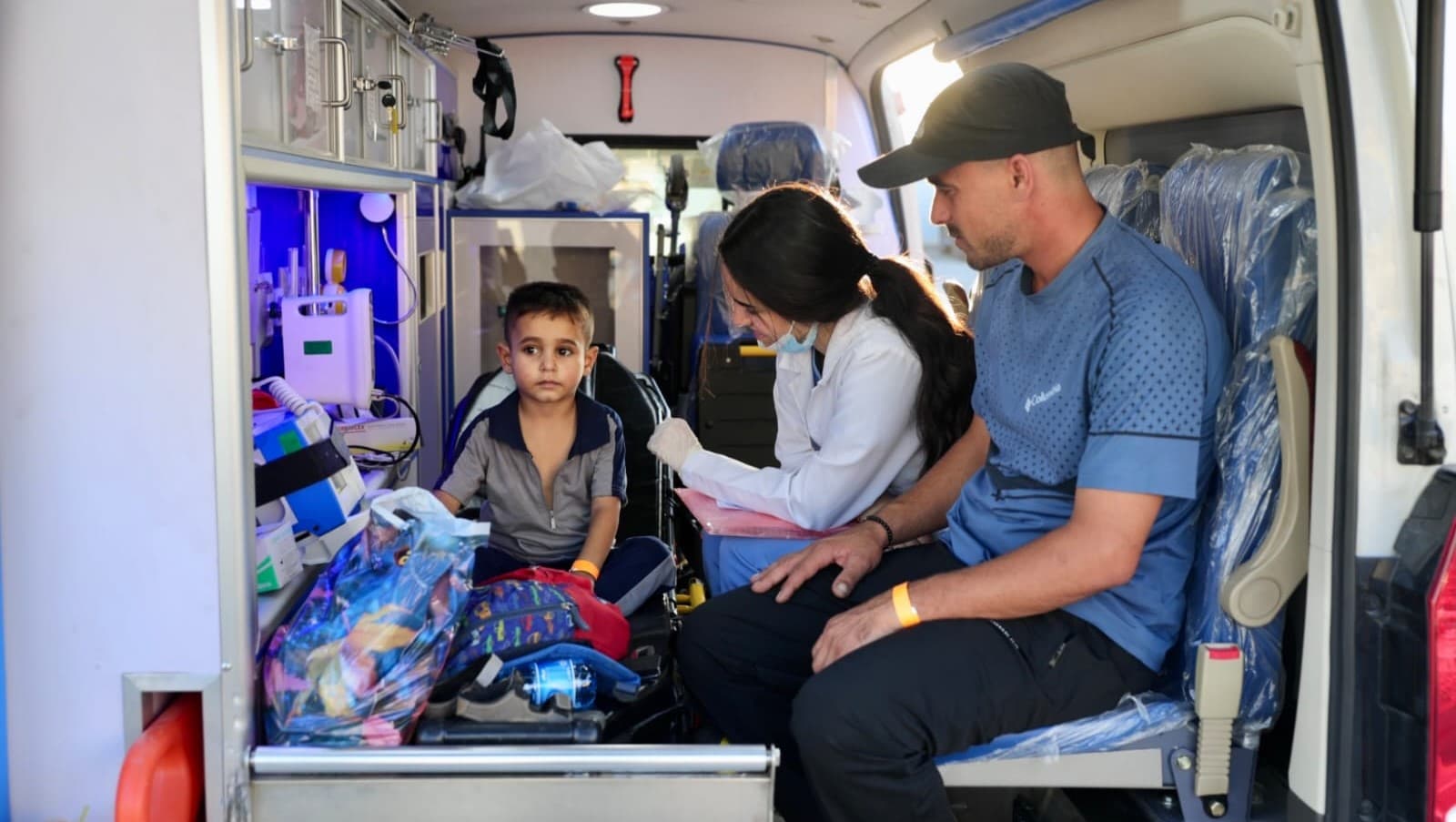 Army transports children from Gaza to Jordan