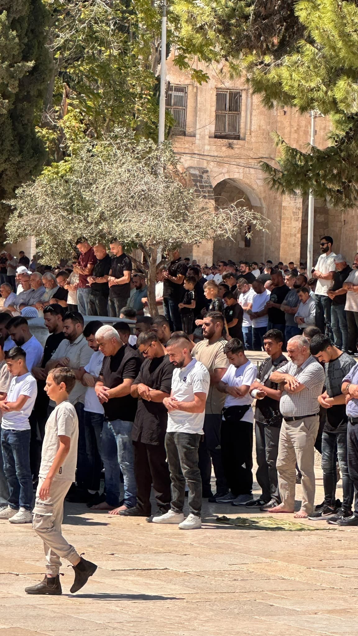 Hamas Urges Increased Al-Aqsa Quarantine