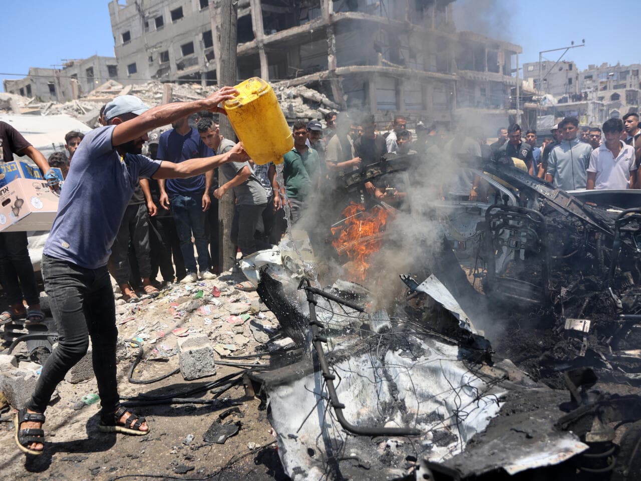 ضحايا وإصابات جراء قصف في تل الهوا