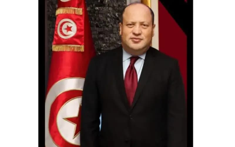 وزارة الدفاع تعلن وفاة رئيس الديوان عبد الحق الخميري
