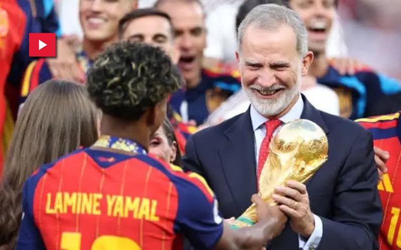 Spain's king shares humorous moment with Yamal