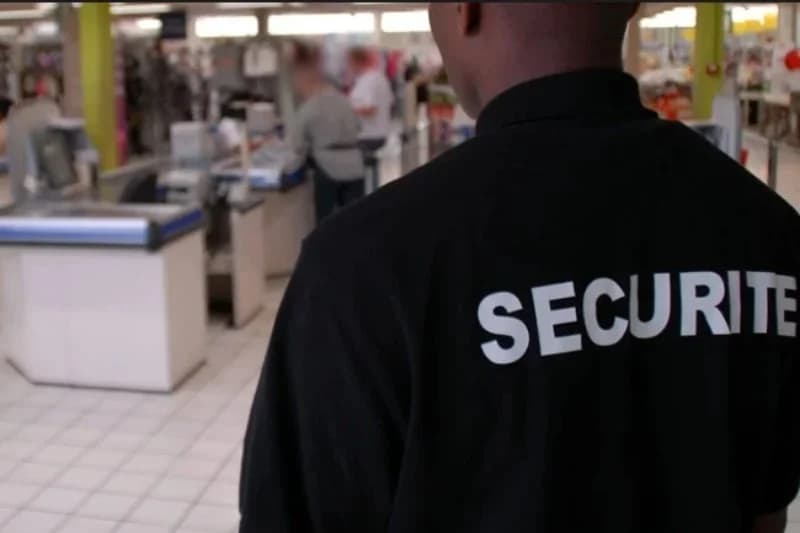 Hiring 50 guards for sites and museums