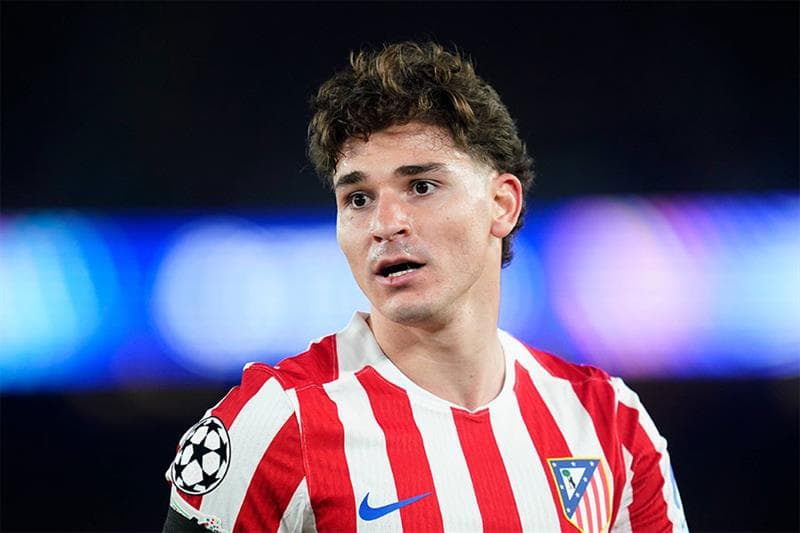 برشلونة يبحث عن خيار بديل لجوليان ألفاريز