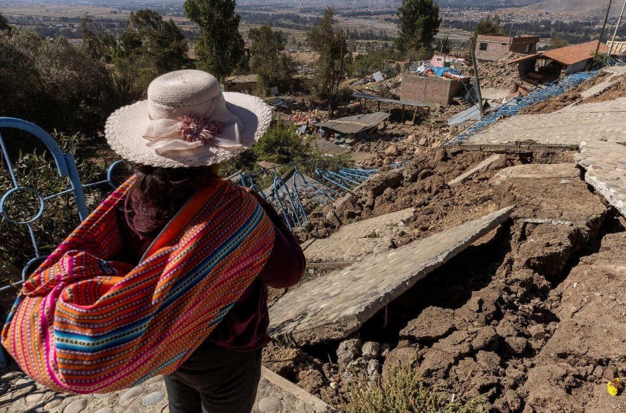 Strong quake hits southern Peru