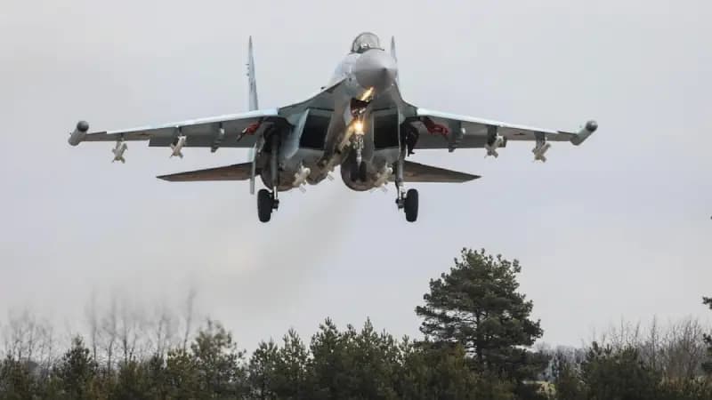 Russian military plane crash kills 6