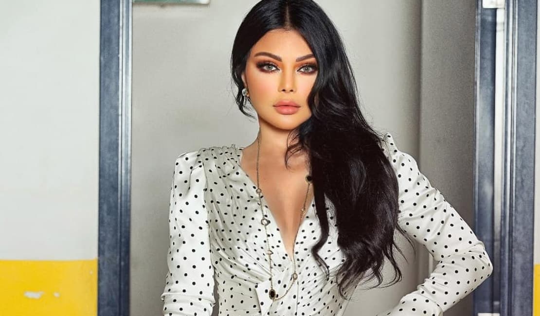 Haifa Wehbe at Tunis Airport