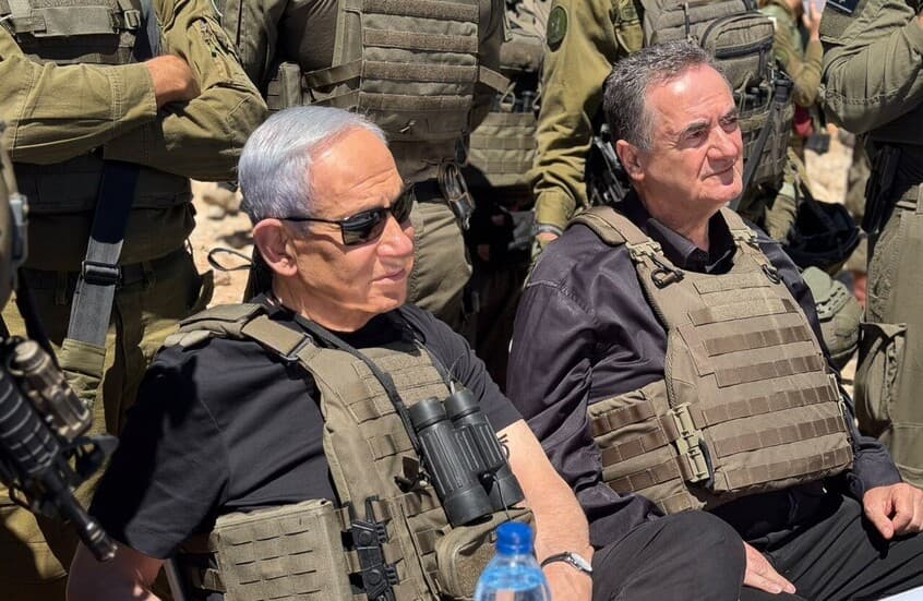 Israeli Writer Criticizes Leaders as Donkeys