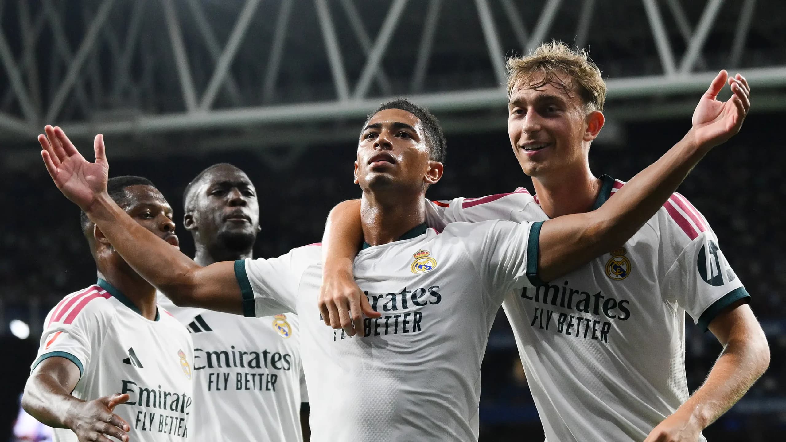 ريال مدريد يغرم نجمه المخمور