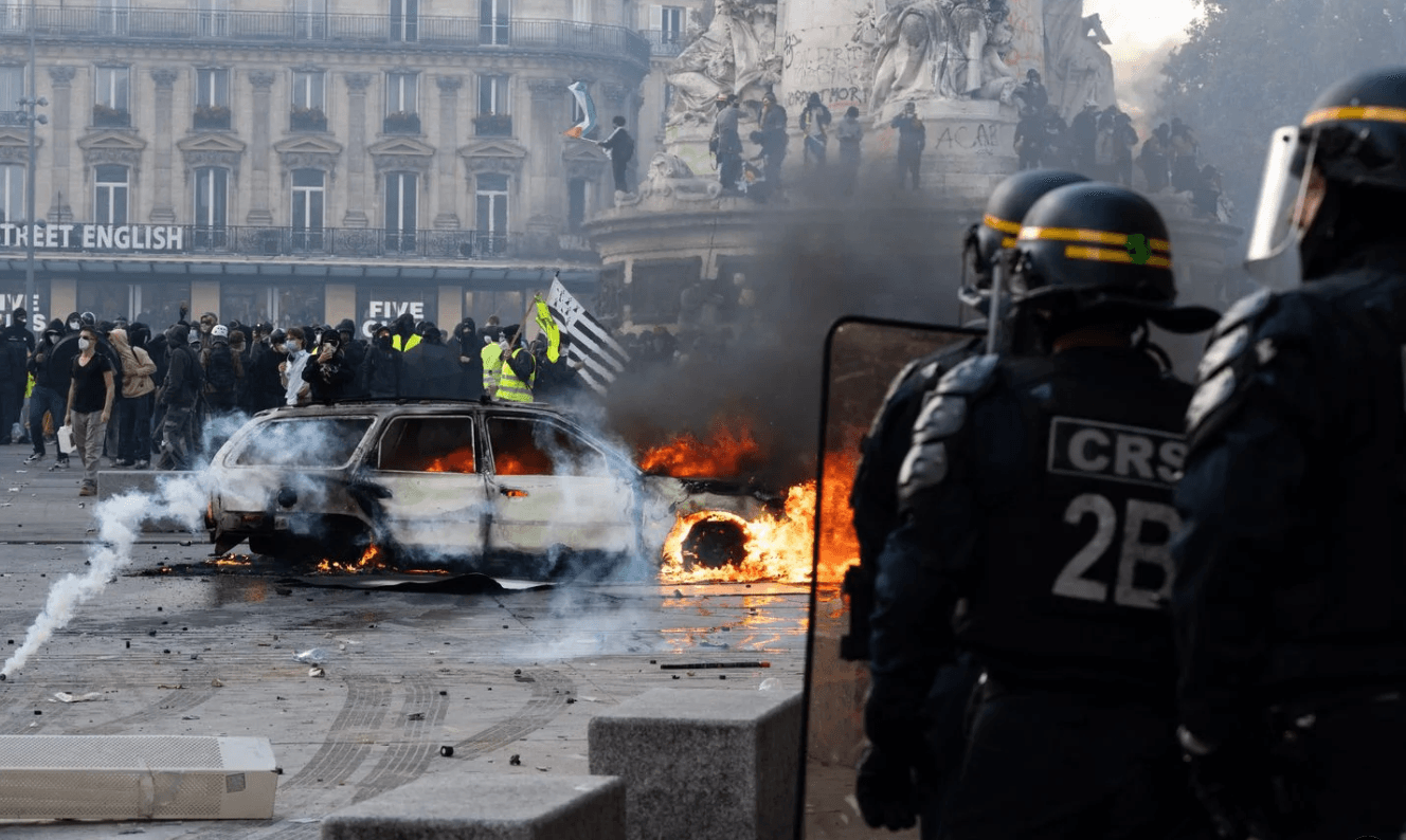 France protests: Arrests reach 1,200 amidst protests